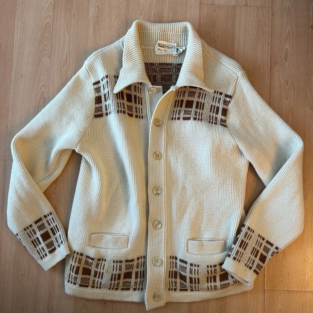 Vintage cream curling sweater - as is